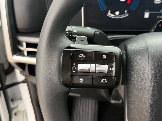 2024 Hyundai Santa Fe - Image 16