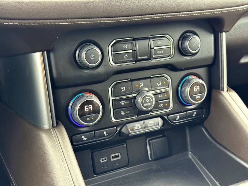 2022 Chevrolet Tahoe - Image 28