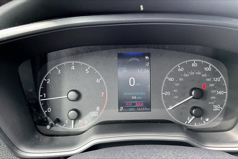2025 Toyota Corolla - Image 25