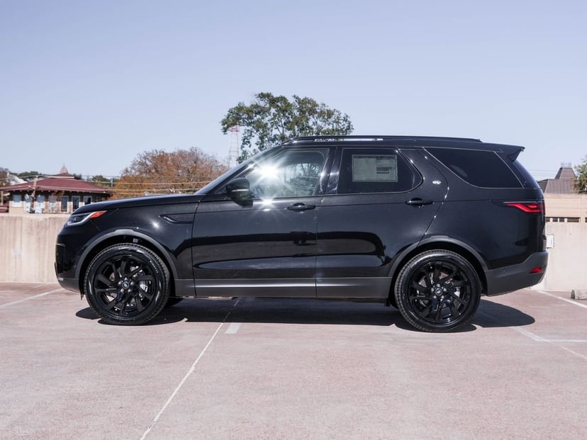 2025 Land Rover Discovery - Image 1