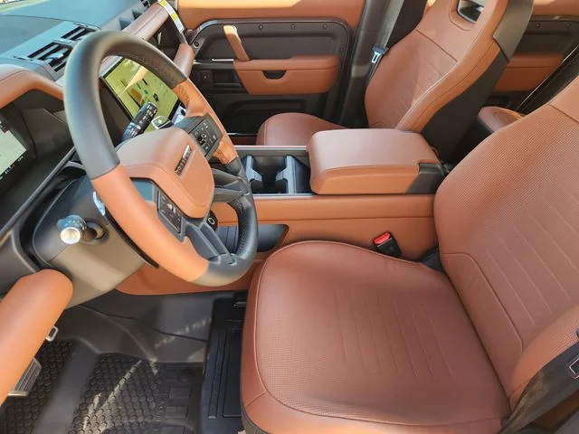 2026 Land Rover Defender 110 - Image 13