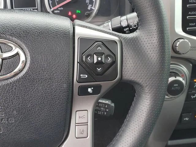 2020 Toyota 4Runner - Image 14