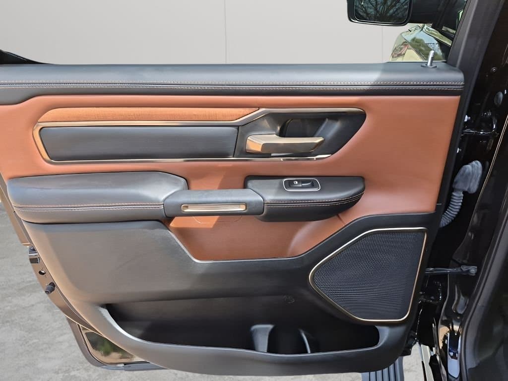 2023 Ram 1500 - Image 17