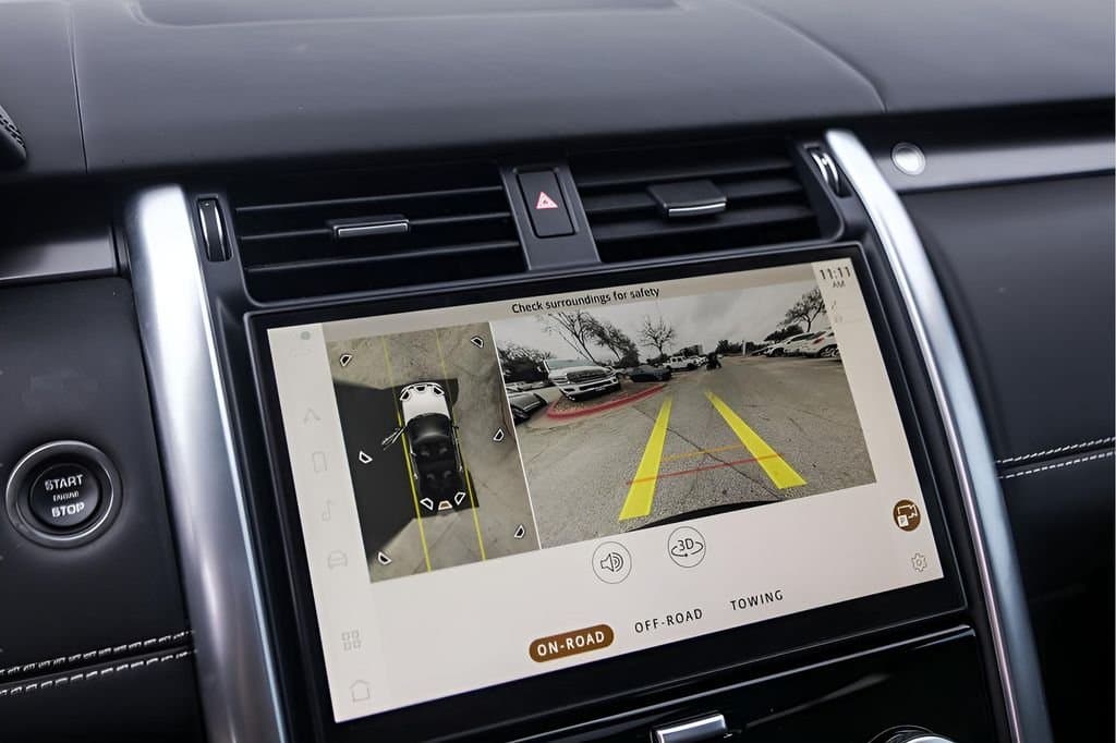 2024 Land Rover Discovery - Image 20