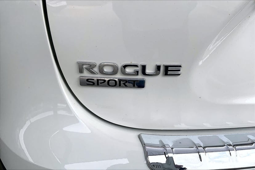 2022 Nissan Rogue Sport - Image 10