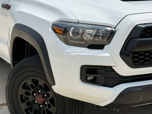 2019 Toyota Tacoma - Image 3