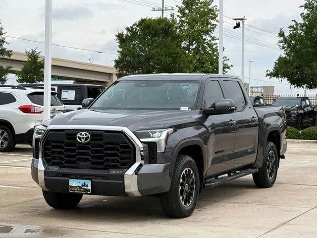 2023 Toyota Tundra - Image 7