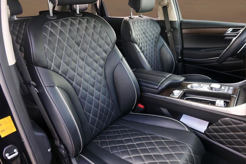 2023 Genesis GV80 - Image 33