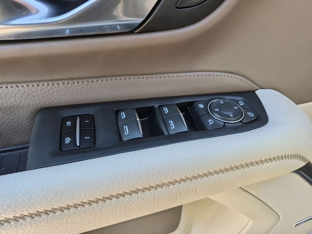 2023 GMC Yukon XL - Image 28