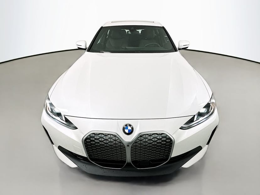 2026 BMW i4 - Image 2