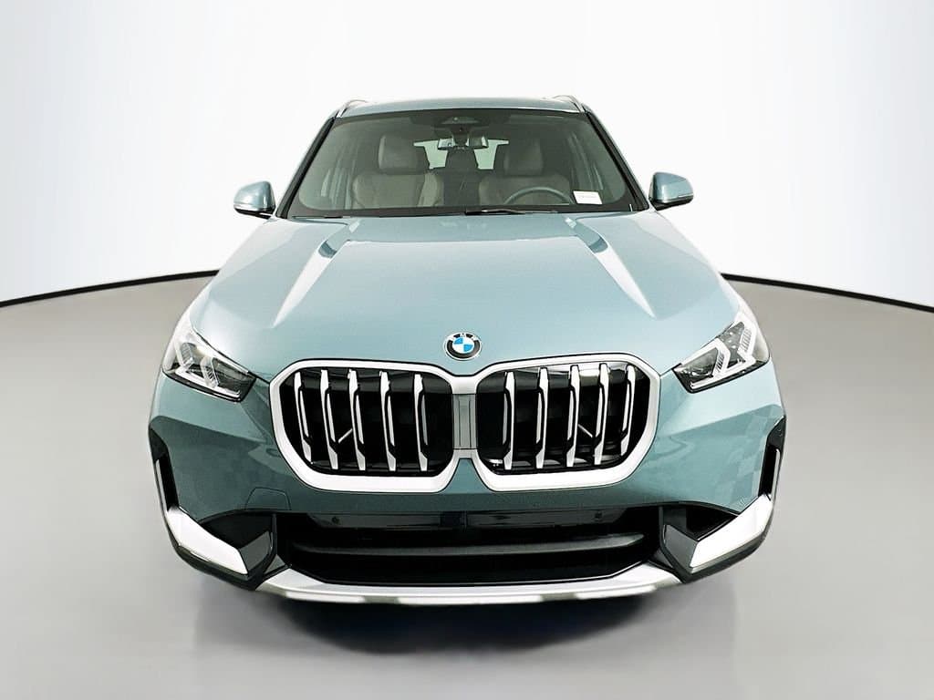 2025 BMW X1 - Image 2