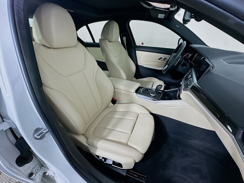 2020 BMW 3 Series - Image 28