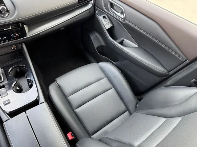 2021 Nissan Rogue - Image 22