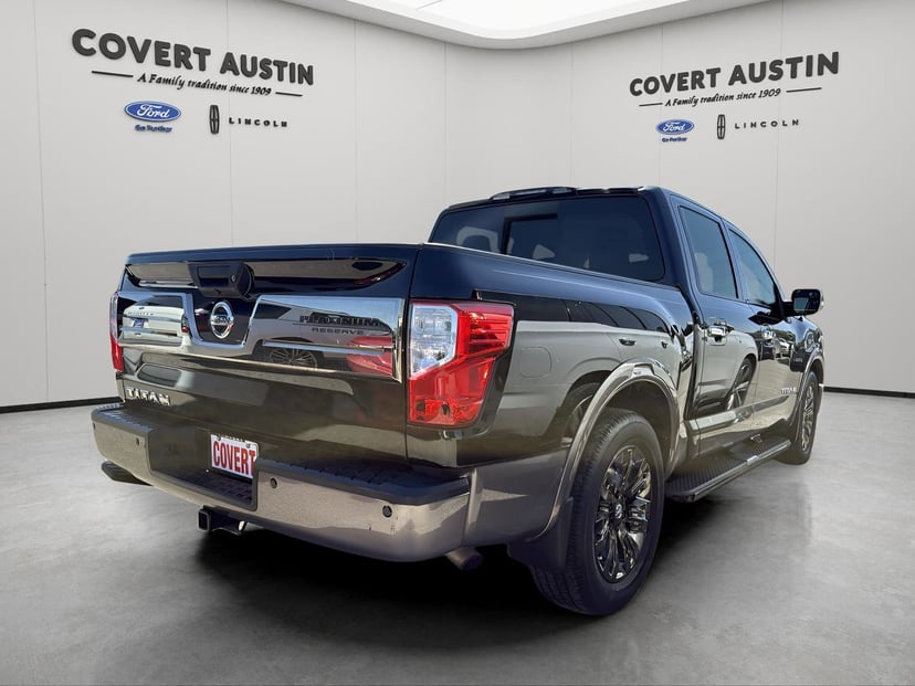 2017 Nissan Titan - Image 4