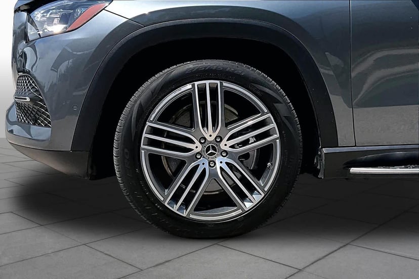 2023 Mercedes-Benz GLS 450 - Image 11