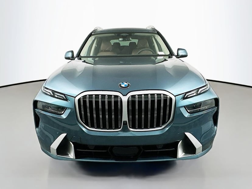 2026 BMW X7 - Image 2