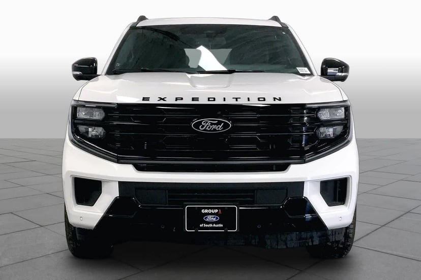 2026 Ford Expedition - Image 3