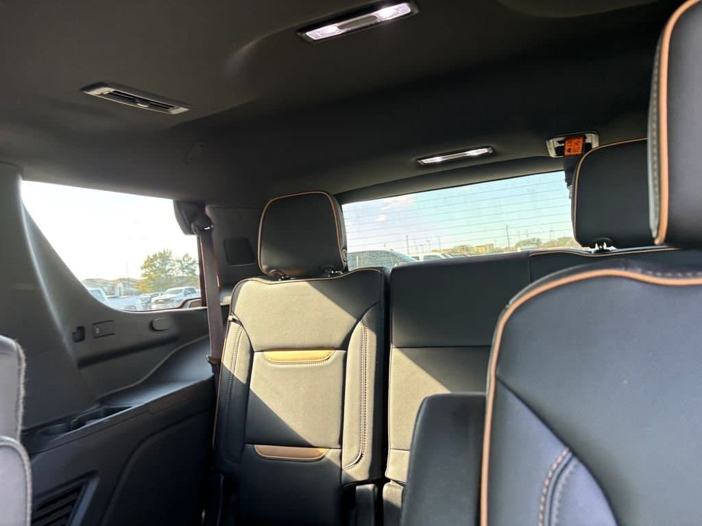 2022 GMC Yukon - Image 31