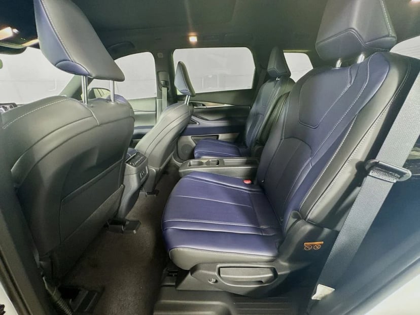 2027 INFINITI QX60 - Image 29