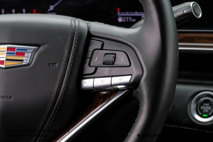 2021 Cadillac Escalade - Image 19