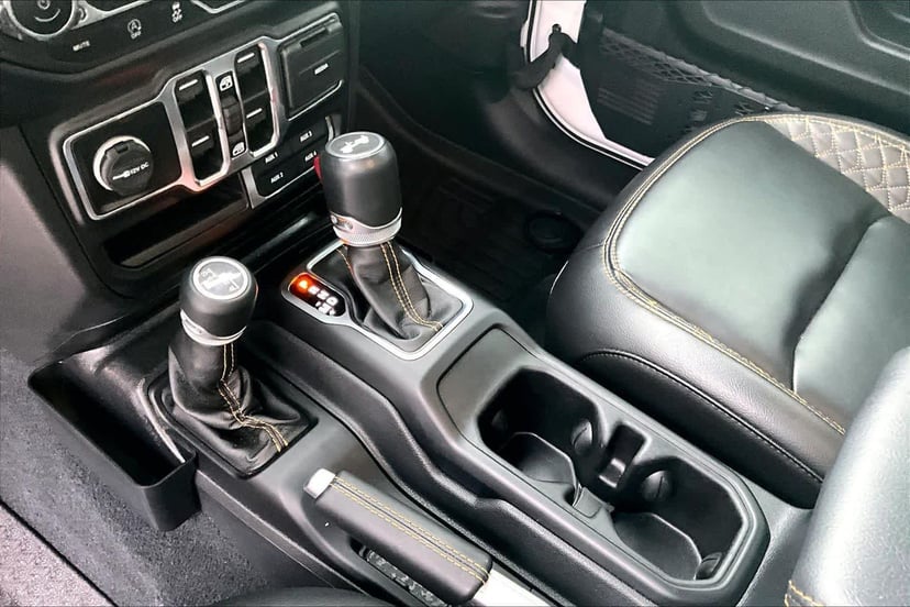 2021 Jeep Wrangler - Image 16