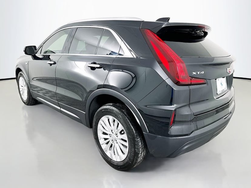 2024 Cadillac XT4 - Image 7
