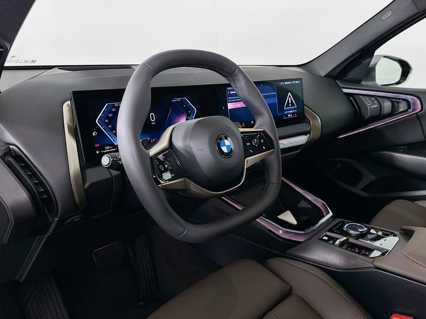 2025 BMW X3 - Image 9