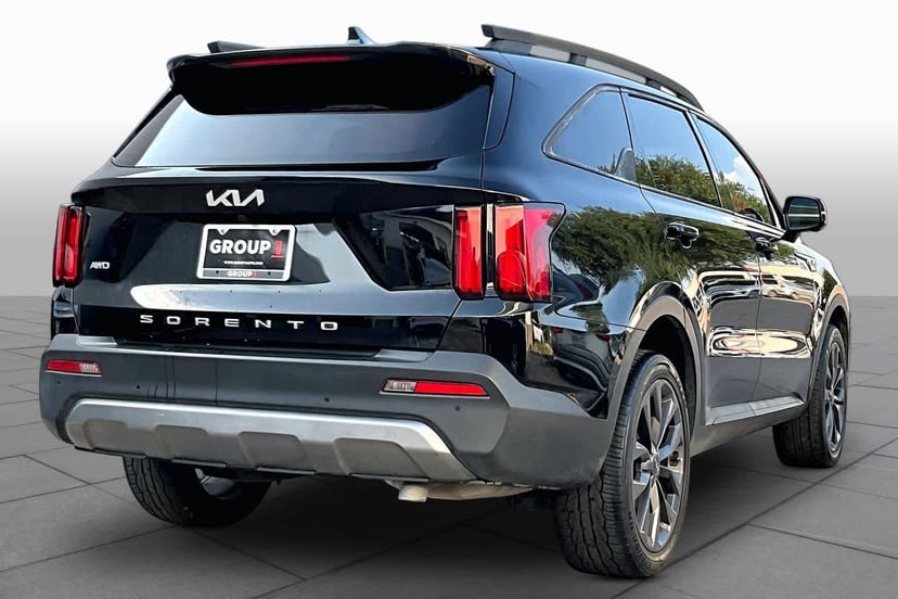 2022 Kia Sorento - Image 13