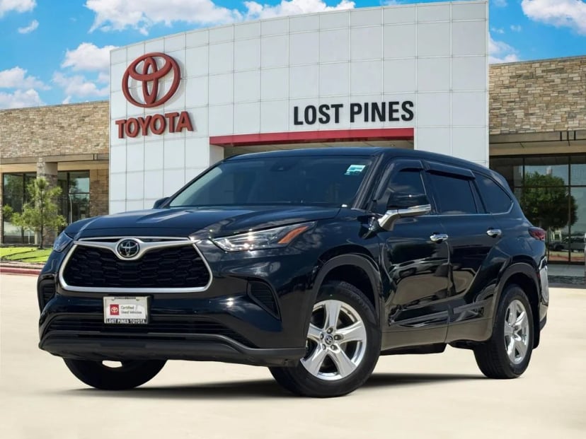 2022 Toyota Highlander - Image 2