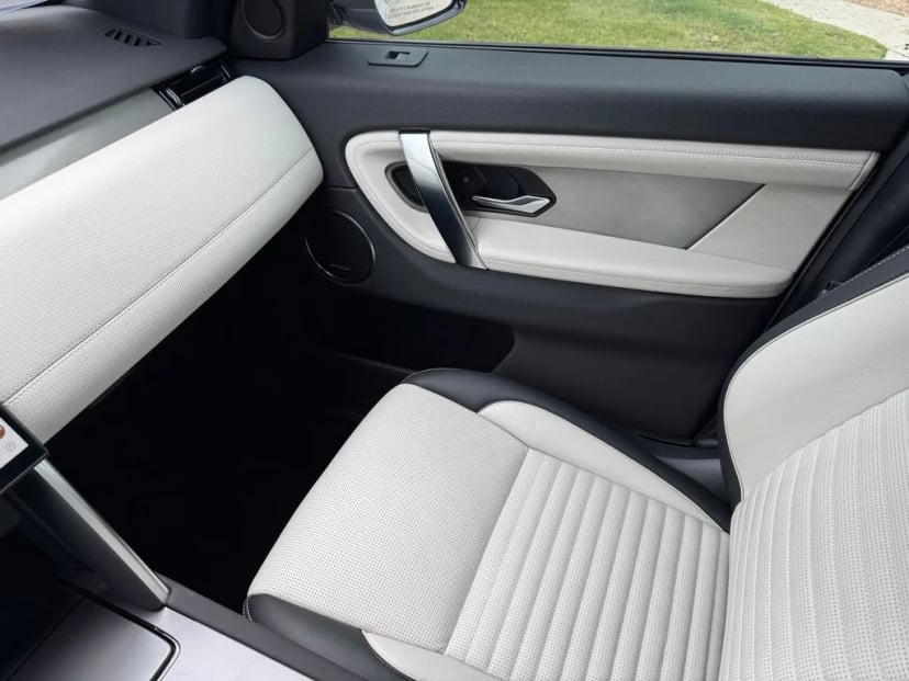2025 Land Rover Discovery Sport - Image 30