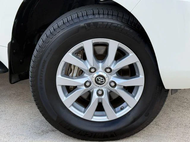 2021 Toyota Land Cruiser - Image 34