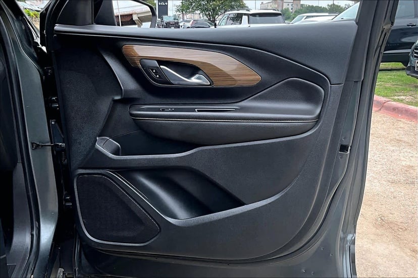 2020 GMC Terrain - Image 22