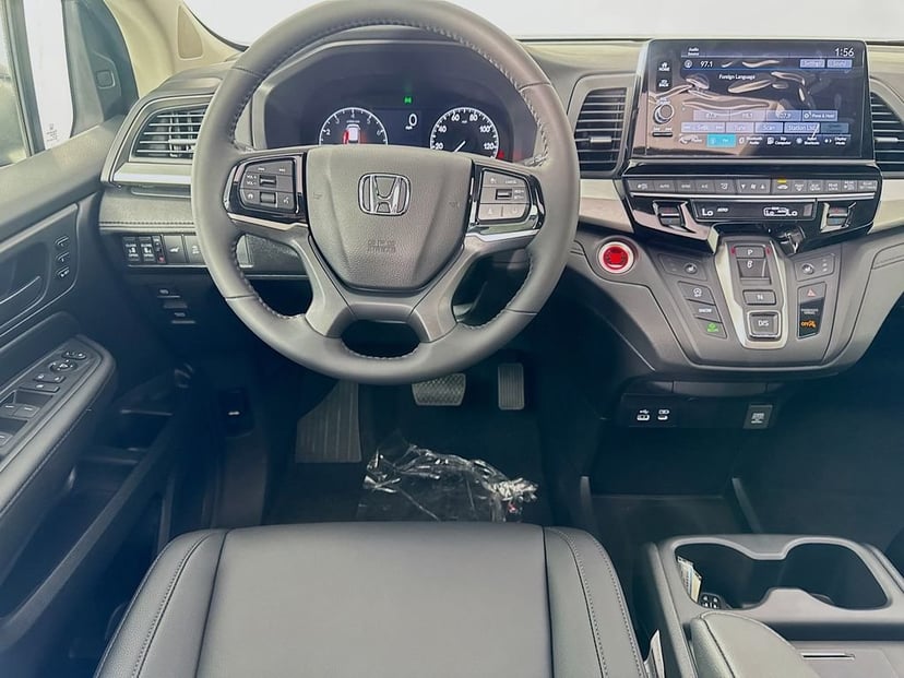 2026 Honda Odyssey - Image 32
