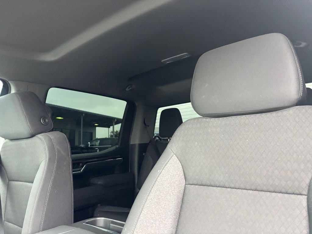 2025 Chevrolet Silverado 1500 - Image 12