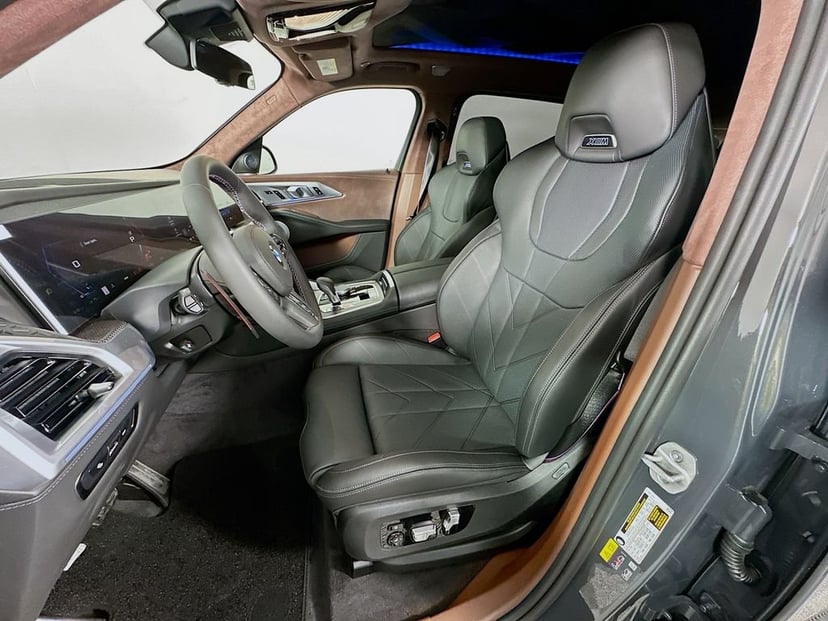2026 BMW XM - Image 16
