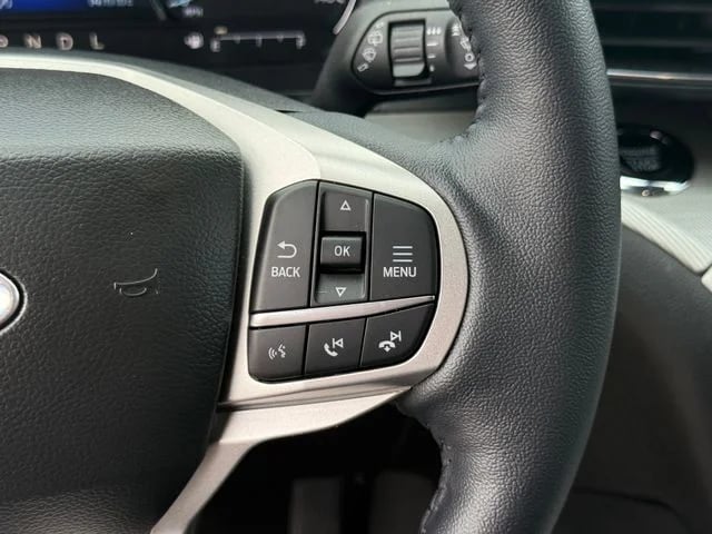 2023 Ford Explorer - Image 17