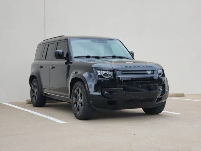 2025 Land Rover Defender 110 - Image 3