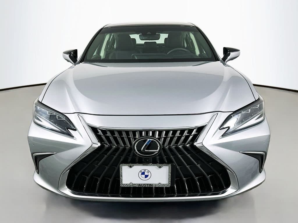 2024 Lexus ES - Image 2