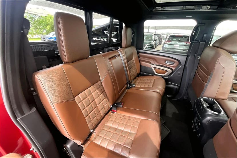 2021 Nissan Titan - Image 21