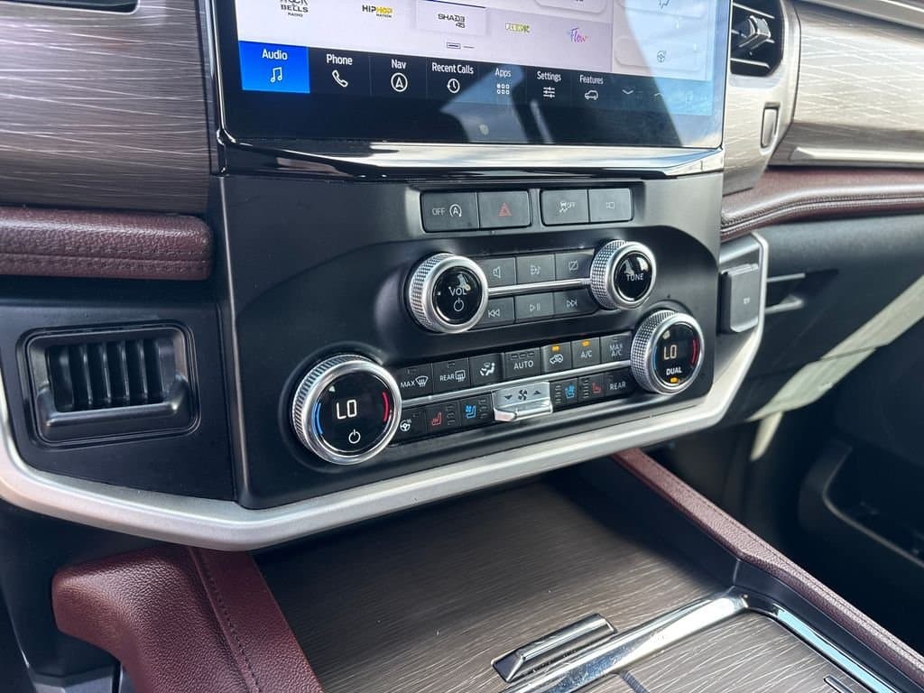 2024 Ford Expedition - Image 18