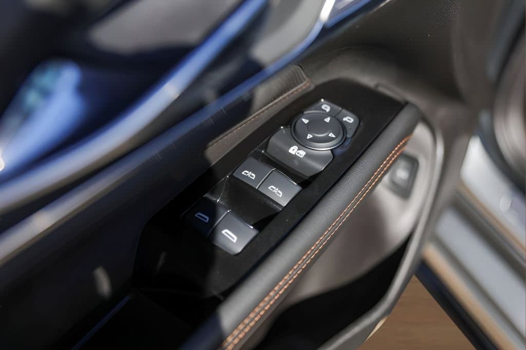 2025 Cadillac CT4 - Image 23