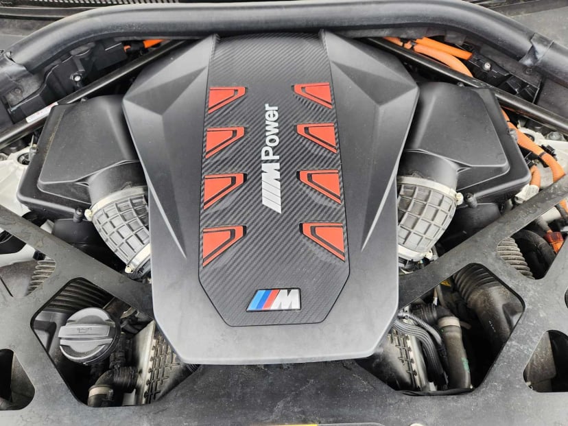 2023 BMW XM - Image 32