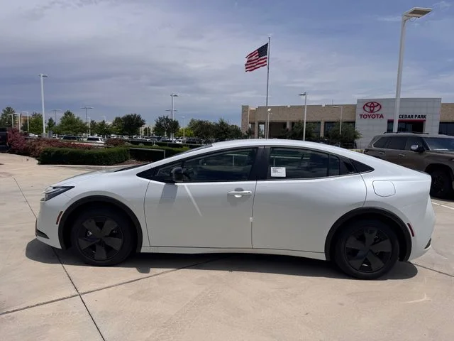 2026 Toyota Prius Plug-in Hybrid - Image 7