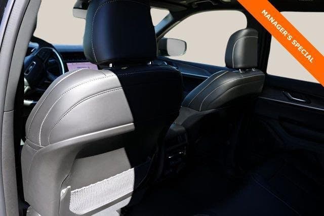 2025 Jeep Grand Cherokee - Image 15