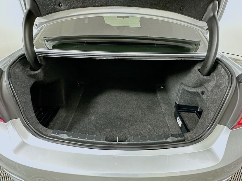 2016 BMW 3 Series - Image 26