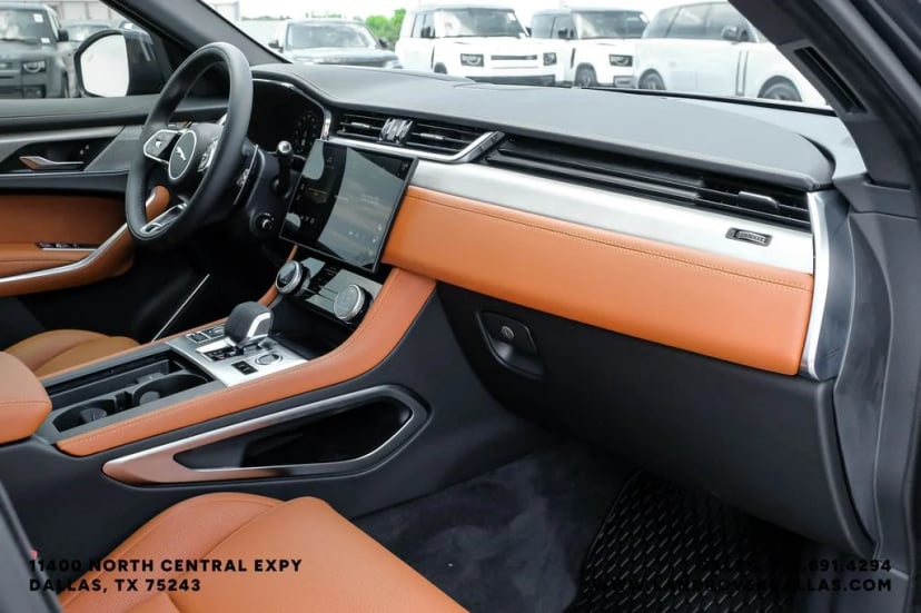 2026 Jaguar F-PACE - Image 14