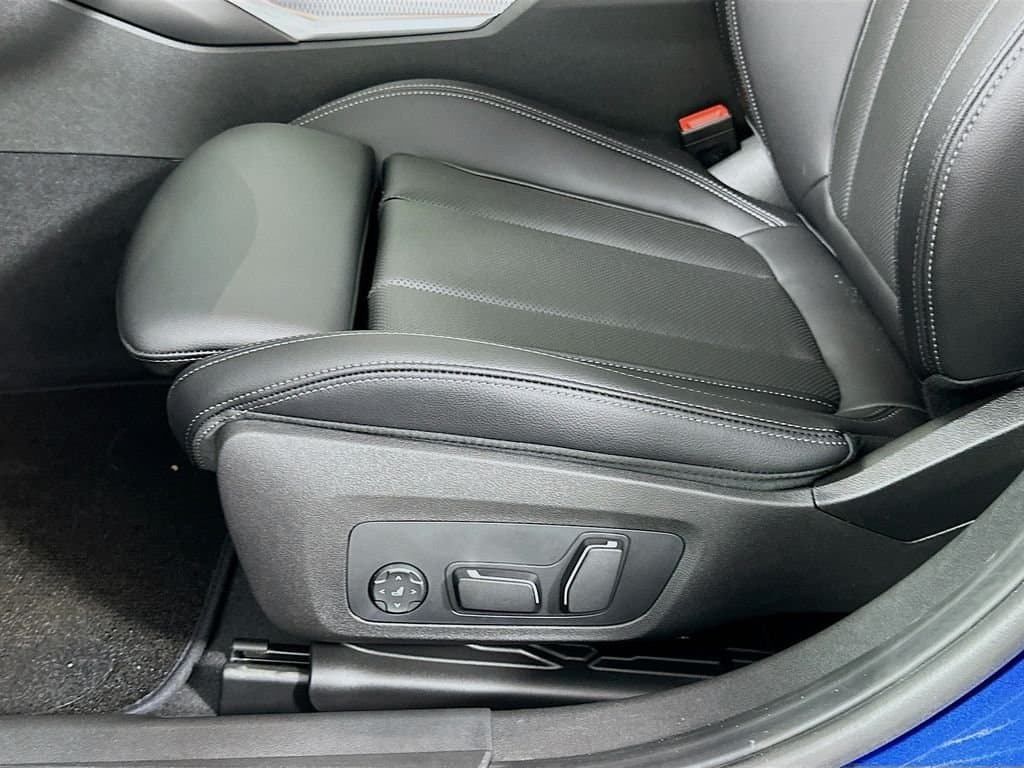 2026 BMW 3 Series - Image 21