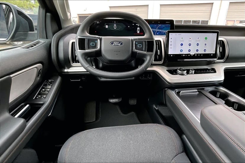 2025 Ford Expedition - Image 6
