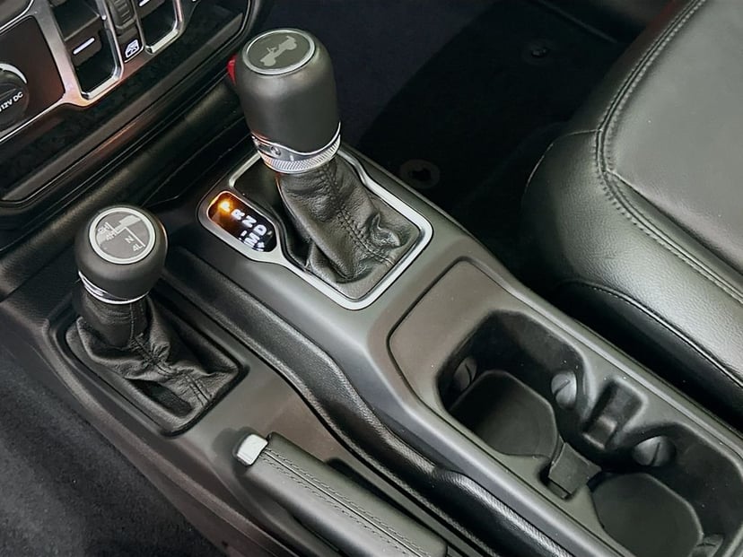 2023 Jeep Wrangler - Image 16
