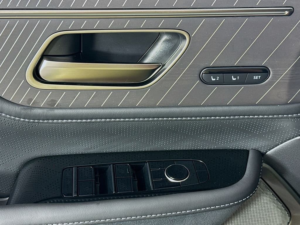 2026 INFINITI QX80 - Image 22